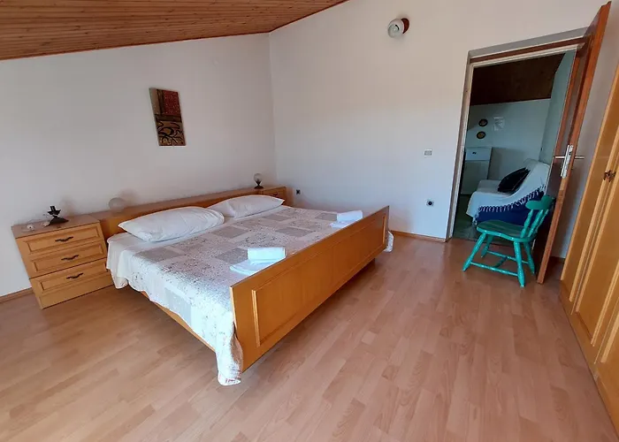Cozy Vesna Daire Primošten